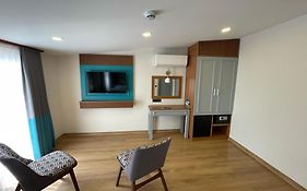 Lynda Hotel